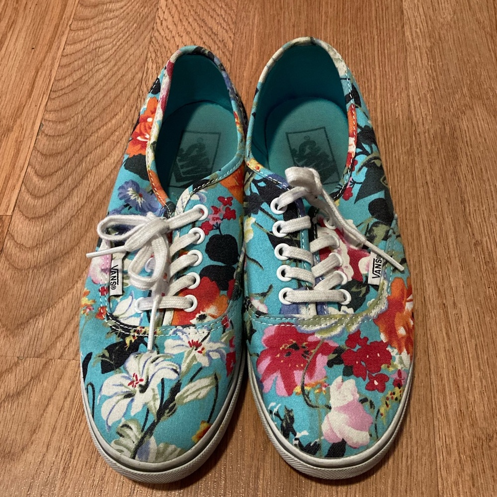 Floral Print Vans🌺